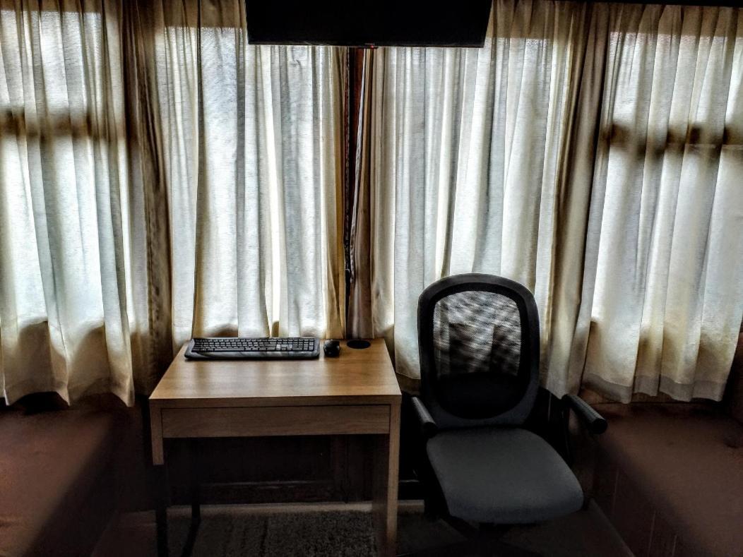 Two Rooms Rustic House - Self Check-In Bucureşti Exterior foto