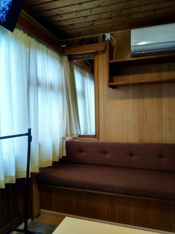 Two Rooms Rustic House - Self Check-In Bucureşti Exterior foto