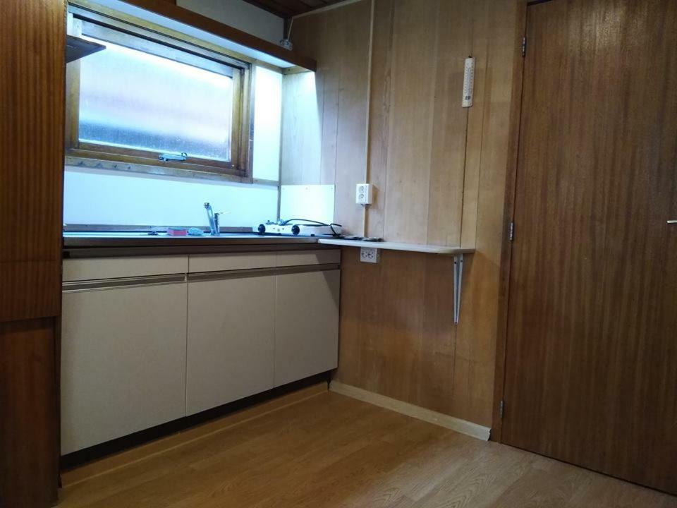 Two Rooms Rustic House - Self Check-In Bucureşti Exterior foto
